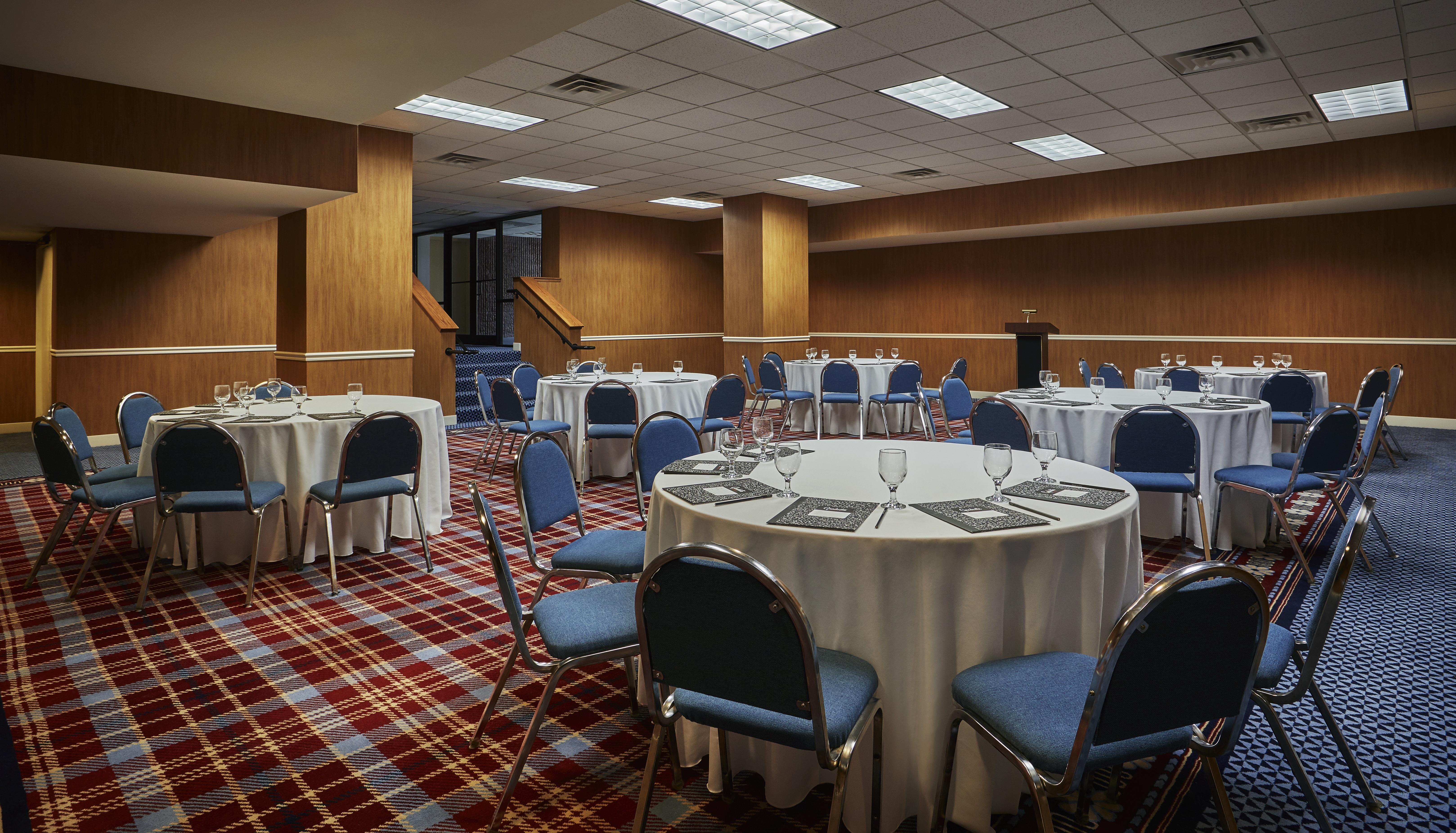 Graduate By Hilton Lincoln Hotel Бизнес снимка